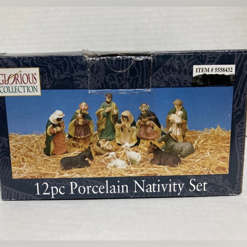 Glorious Collection Porcelain Nativity Set